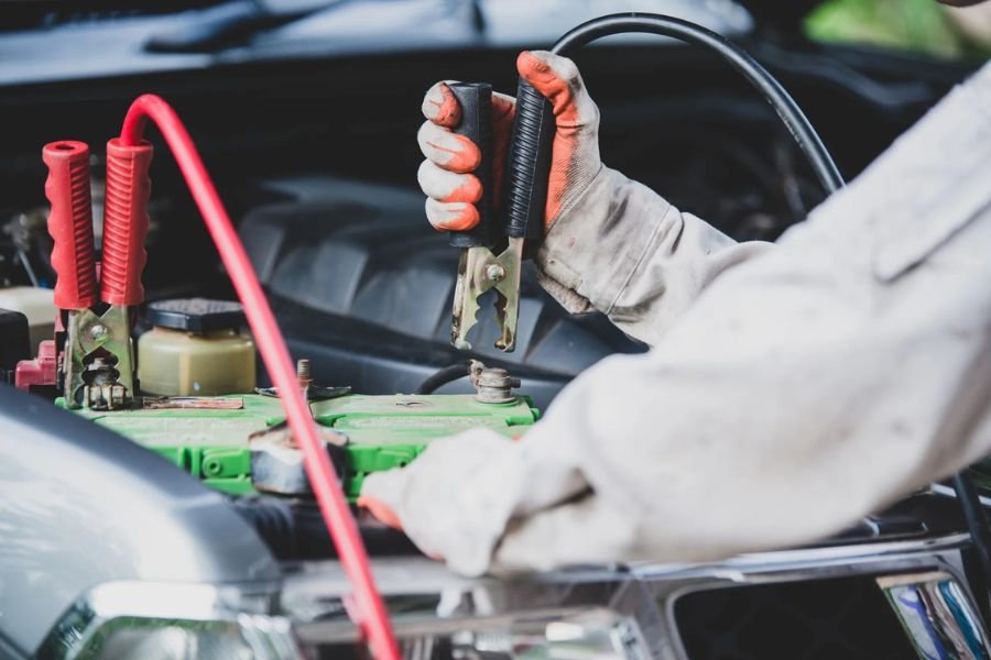 Fast & Reliable Jump Start Car Service—Get Back on the Road Quickly!